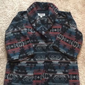 Half sleeve printed kimono jacket.